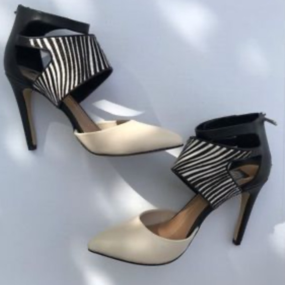 DV by Dolce Vita Zebra fur Ferris Pump